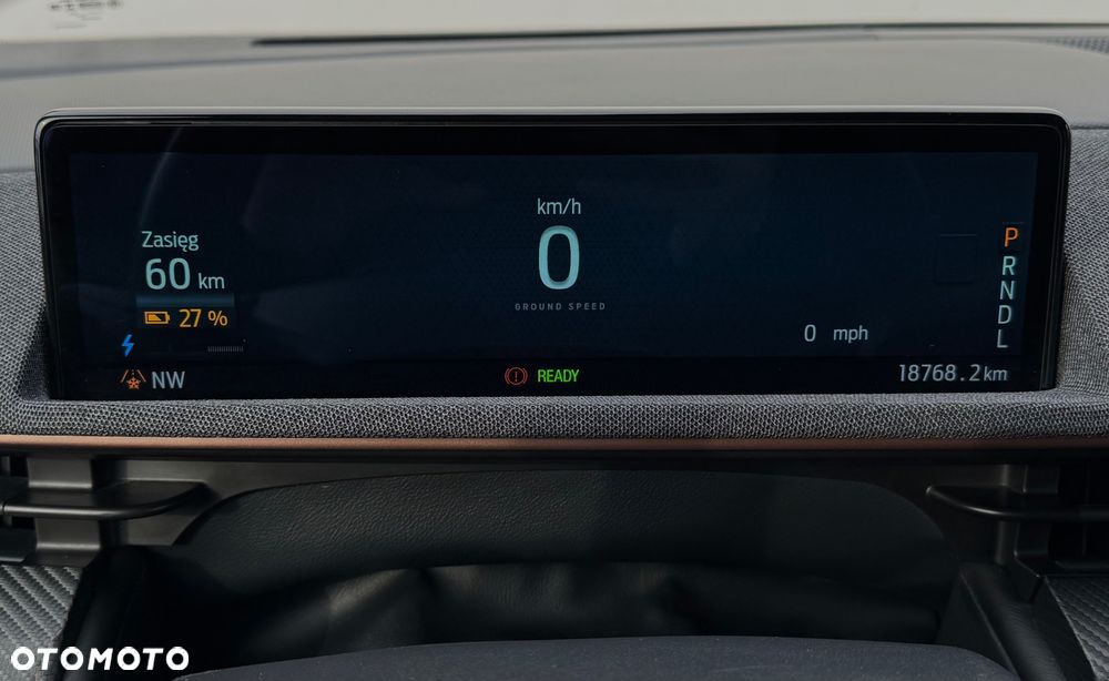 Ford Mustang Mach-E - 12