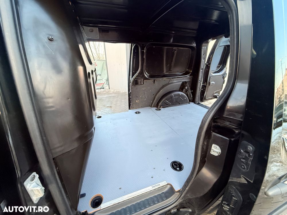 Renault Kangoo BLUE dCi 95 Intens - 11
