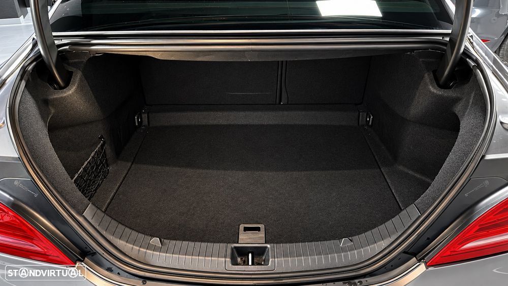 Mercedes-Benz CLA 180 d AMG Line - 12