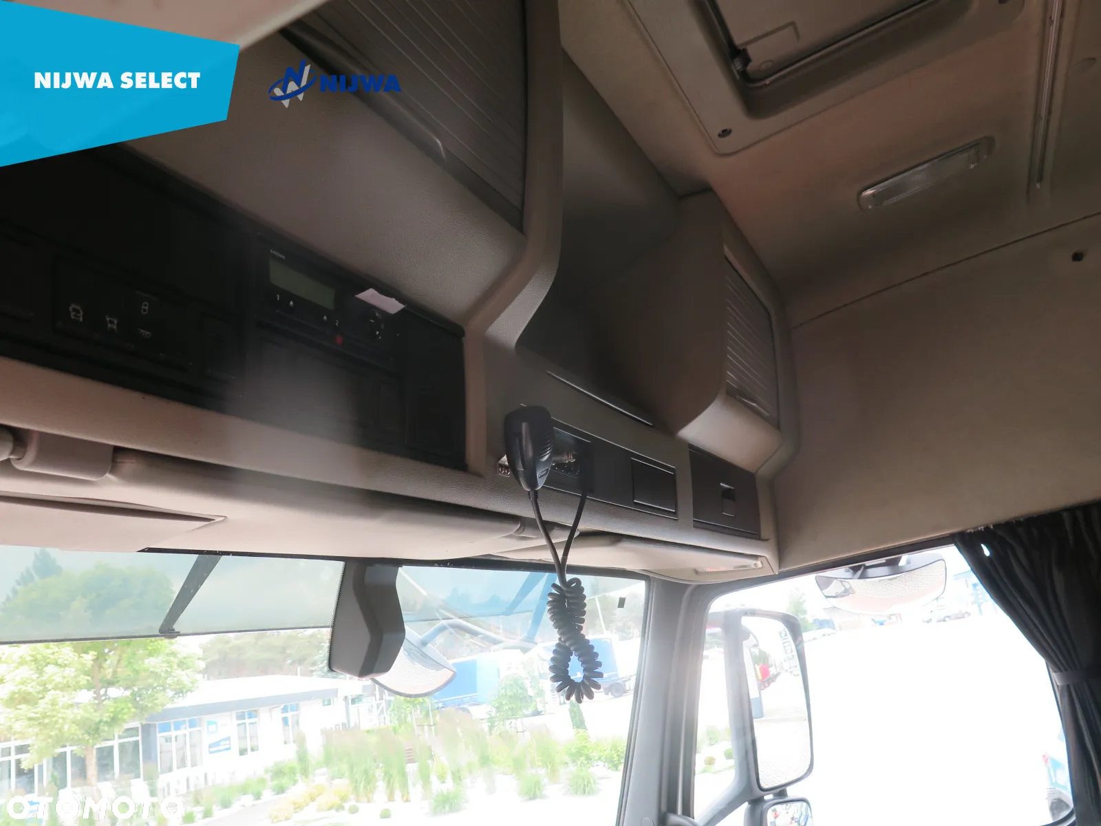 Volvo FM 410 GLOBETROTTER - 12