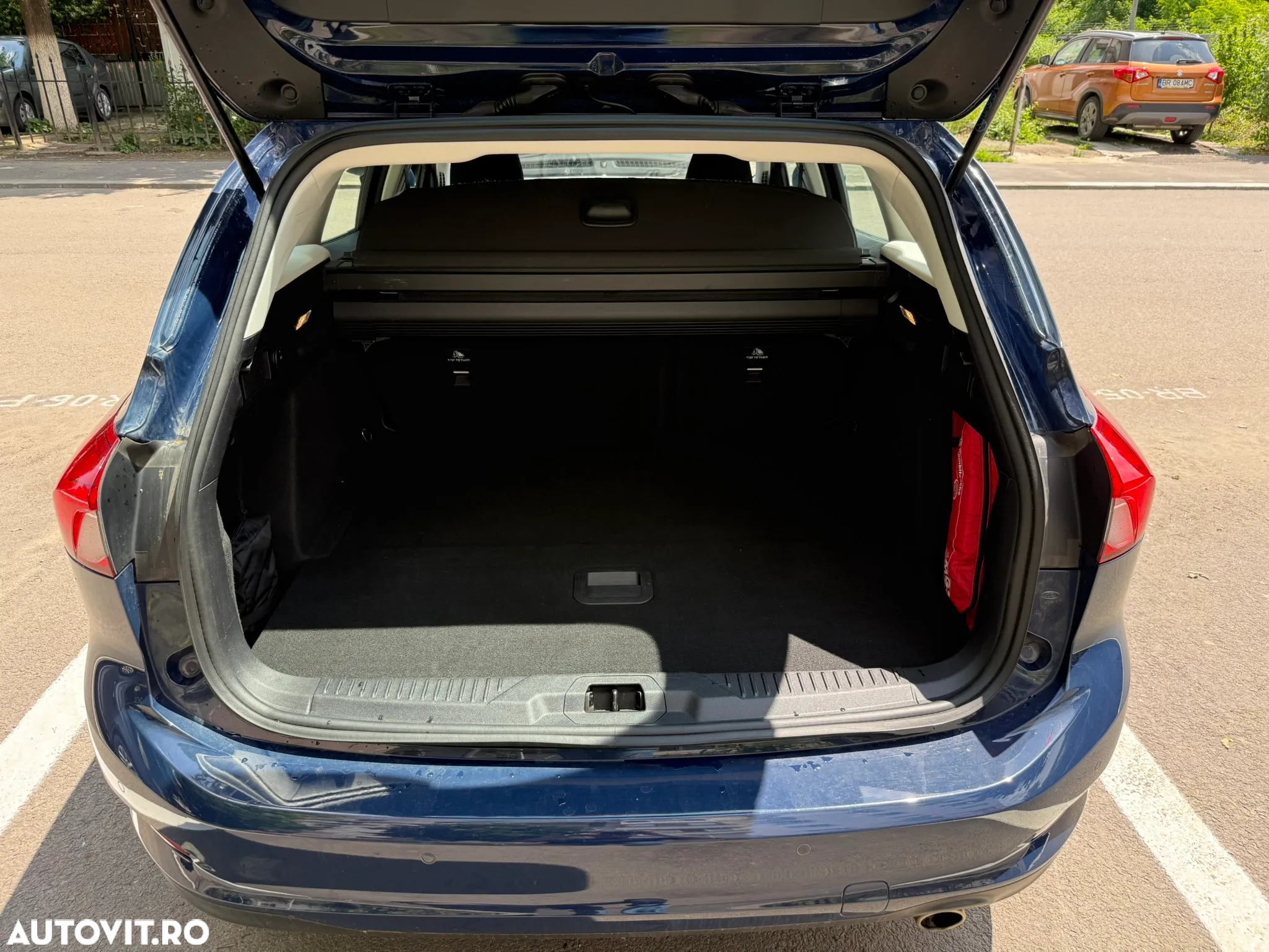Ford Focus Turnier 1.5 EcoBlue Start-Stopp-System TITANIUM - 13