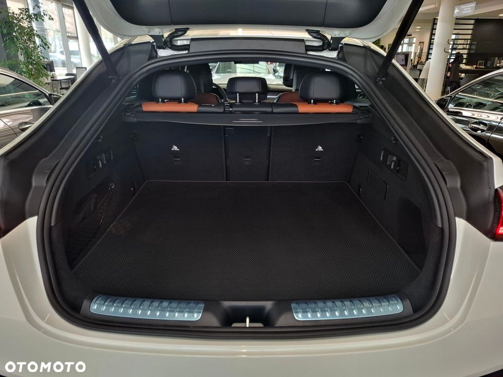 Mercedes-Benz GLC - 13