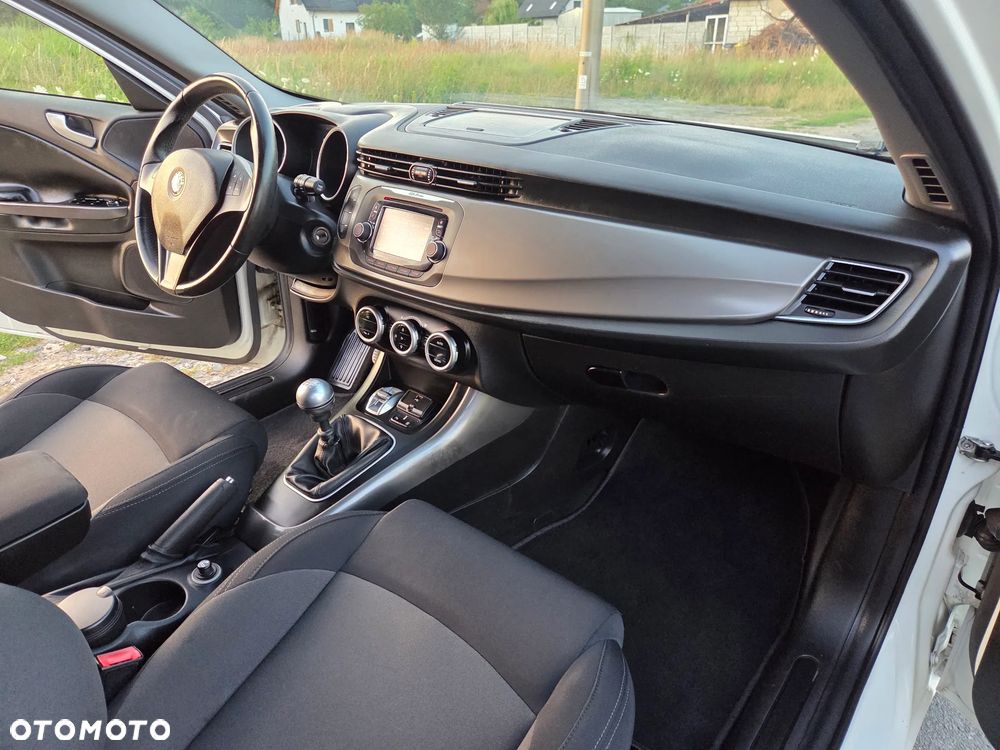 Alfa Romeo Giulietta 1.4 TB 16V Turismo - 12