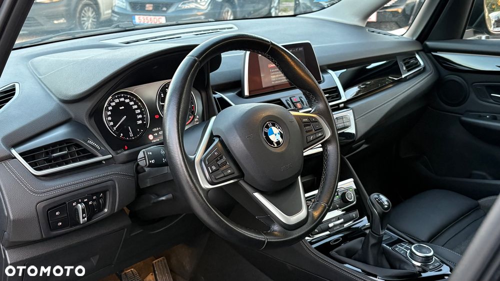 BMW Seria 2 216i GT Sport Line - 12