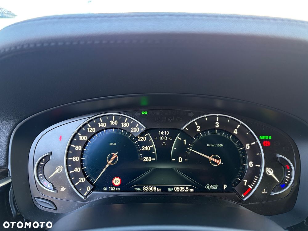 BMW Seria 5 530i GPF Luxury Line sport - 16