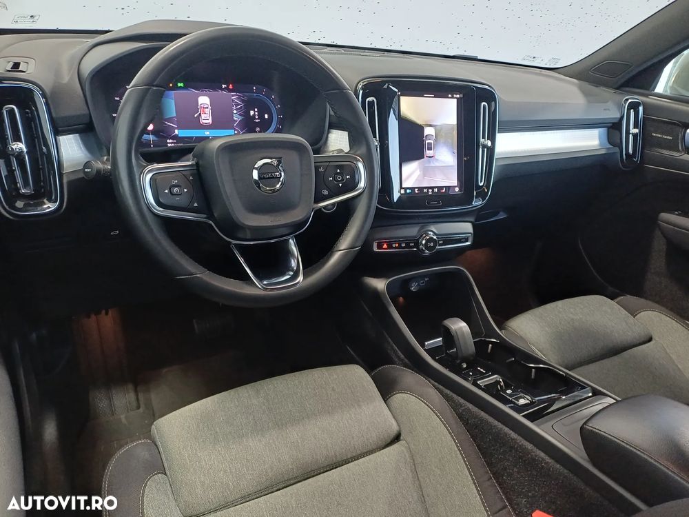 Volvo XC 40 B4 AT8 Mild Hybrid Momentum - 7