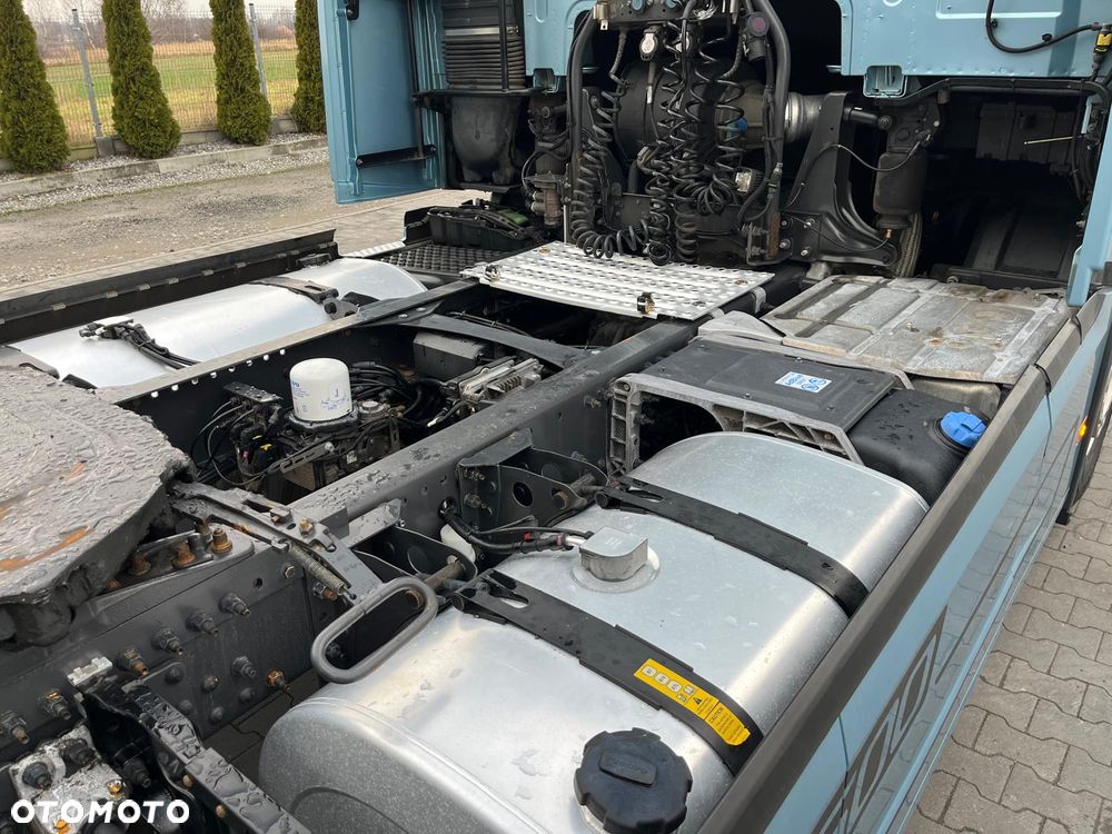 Volvo FH500 / WERSJA LIMITOWANA / FULL SERWIS / XENONY / GLOBETROTTER XL - 16