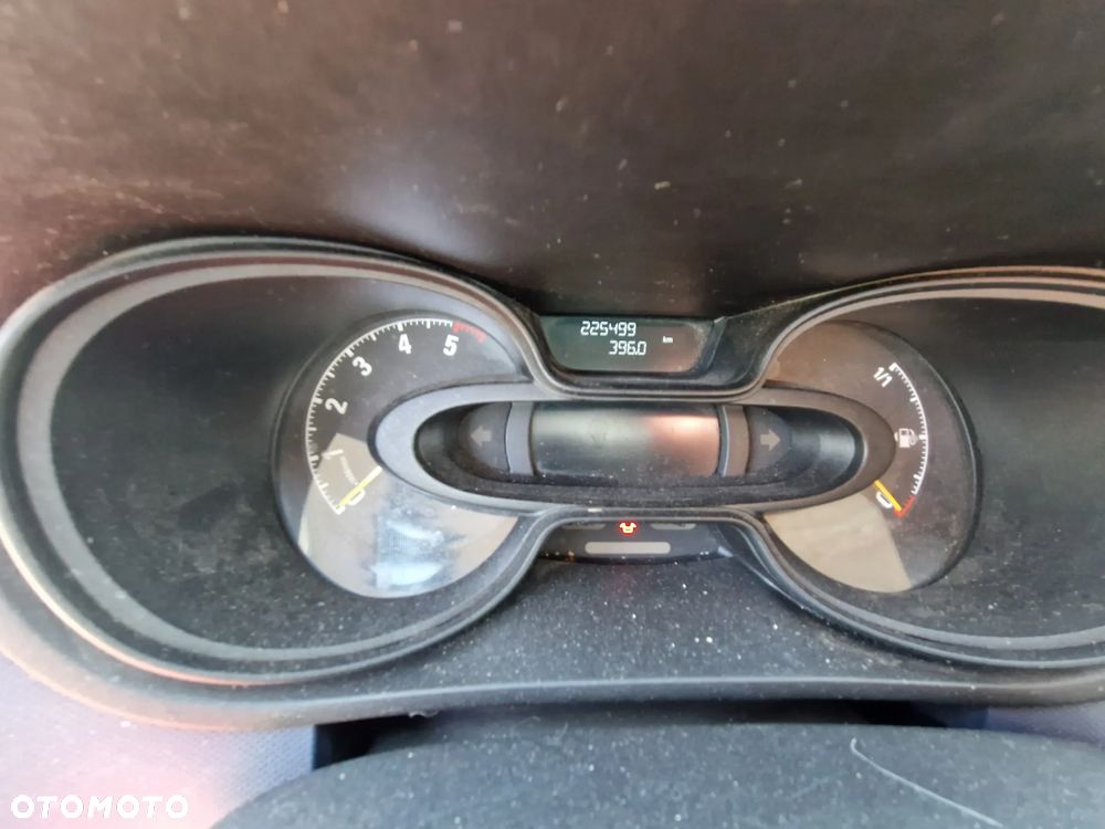 Opel Vivaro - 13