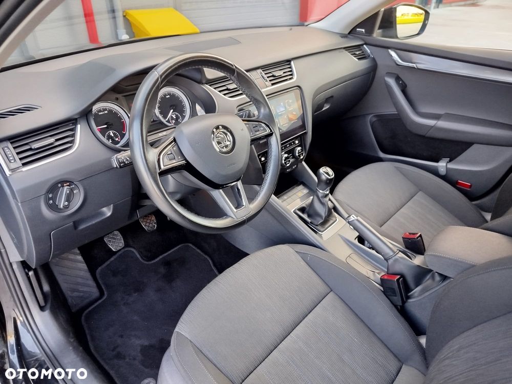 Skoda Octavia 1.6 TDI Premium Edition - 8