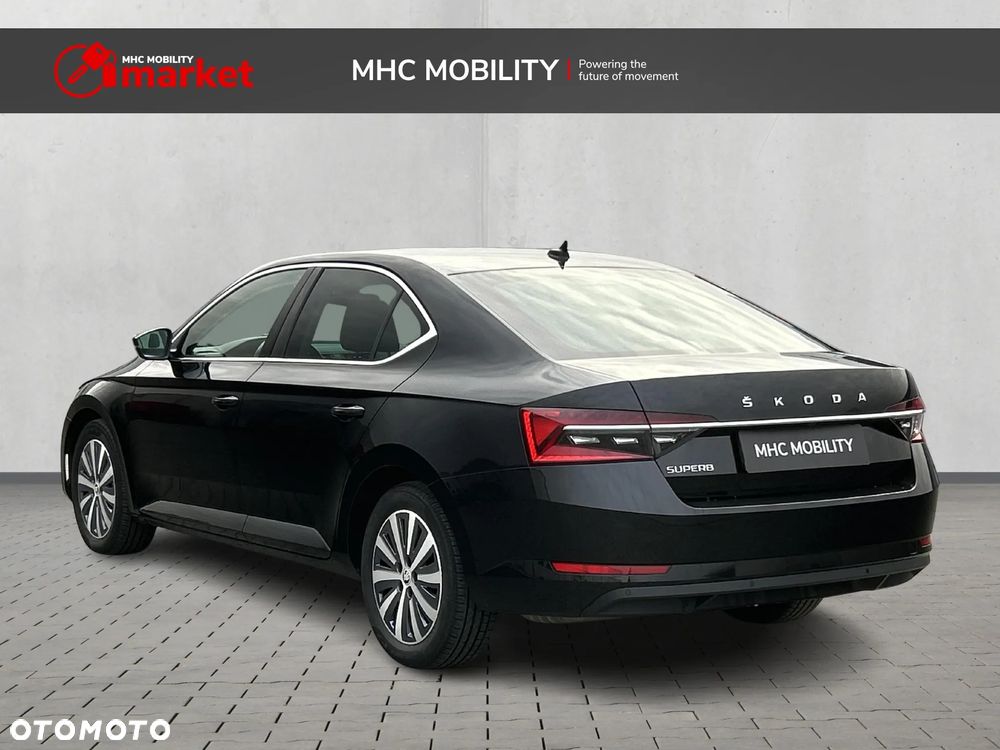 Skoda Superb 2.0 TDI SCR Ambition DSG - 3
