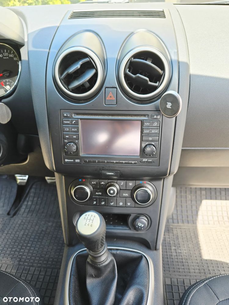 Nissan Qashqai 1.6 DCi 4x4 Tekna - 17