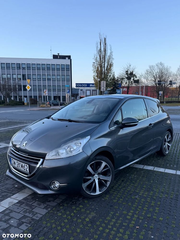 Peugeot 208 - 15