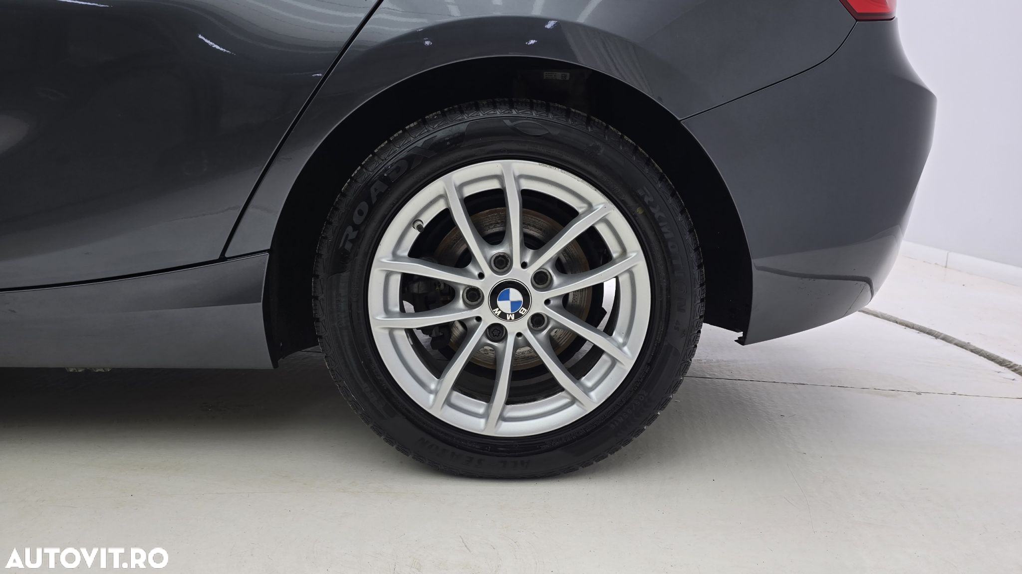 BMW Seria 1 - 22