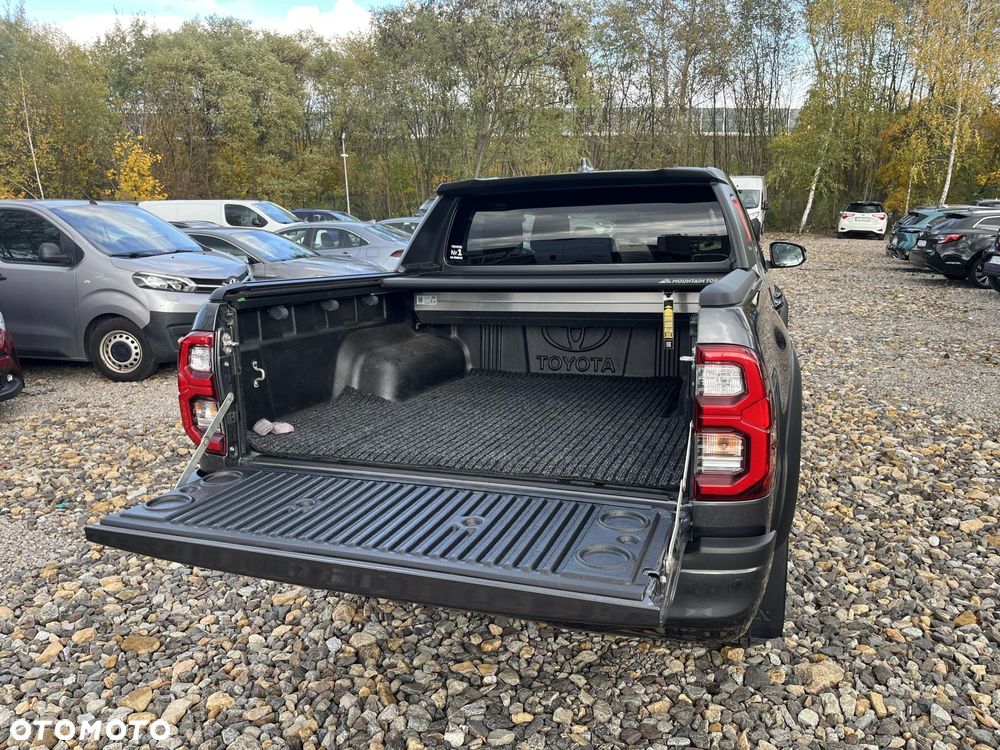 Toyota Hilux 2.8 D-4D Double Cab GR Sport 4x4 - 13