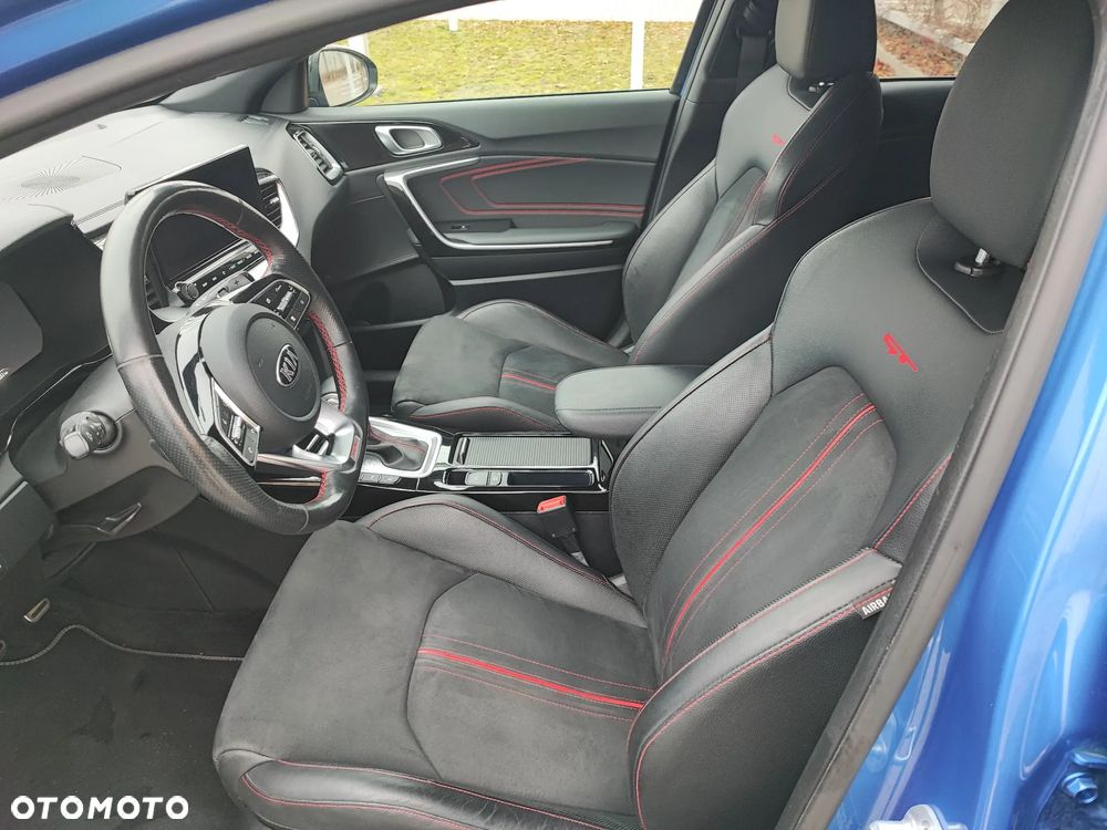 Kia ProCeed 1.6 T-GDI GT DCT - 17