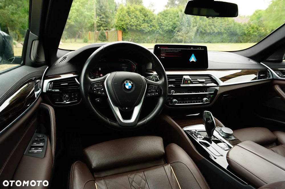 BMW Seria 5 530i xDrive mHEV Luxury Line - 29
