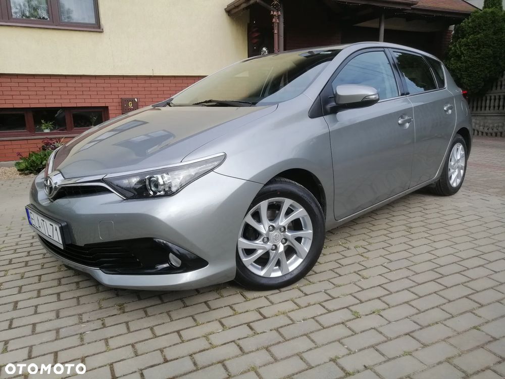 Toyota Auris 1.33 Dual-VVT-i Edition - 1