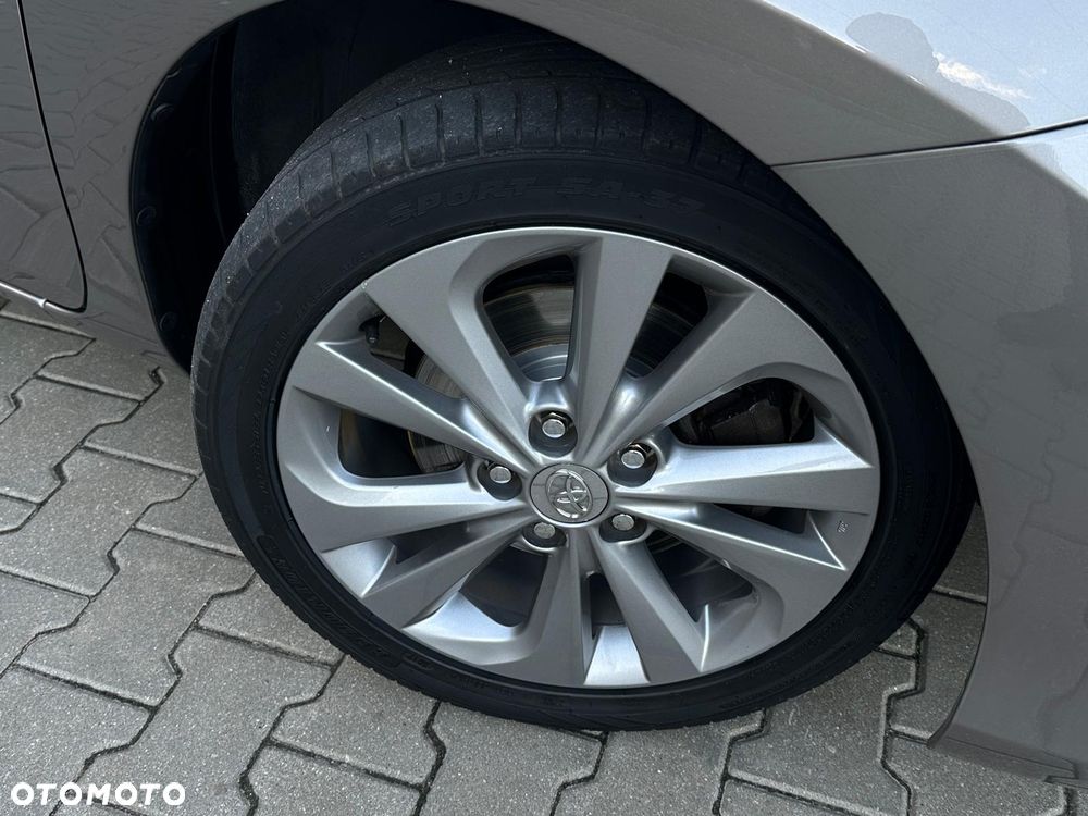 Toyota Auris 2013 photo 3