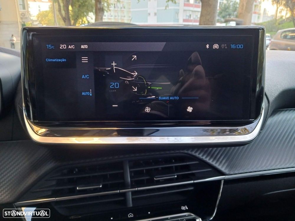 Peugeot 208 1.2 Hybrid Allure e-DCS6 - 17