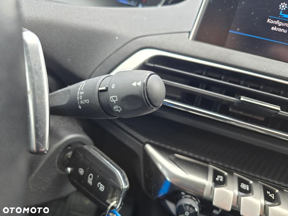 Peugeot 3008 1.2 PureTech Active S&S EAT8 - 31