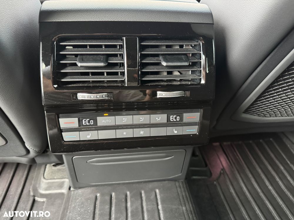 Volkswagen Touareg - 16