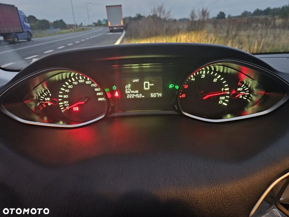 Peugeot 308 - 36