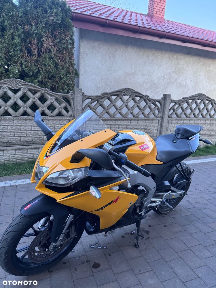 Aprilia RS - 9