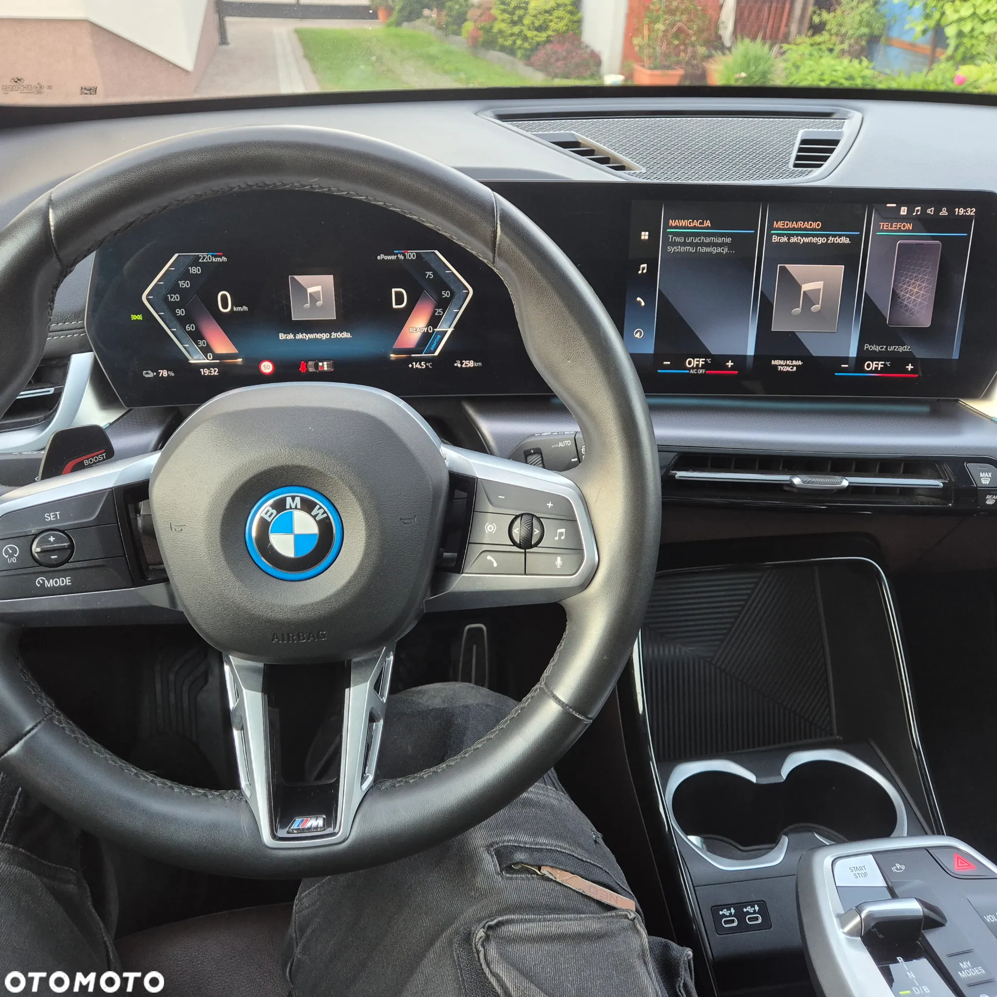 BMW iX1 xDrive30 M Sportpaket - 8