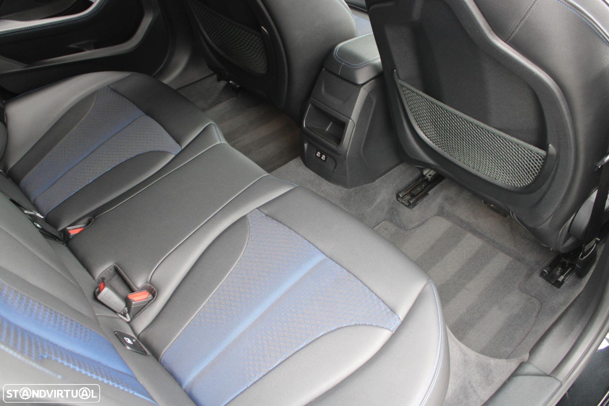 BMW 118 i Pack Desportivo M Auto - 40