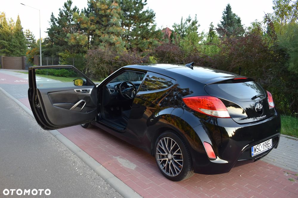 Hyundai Veloster - 10