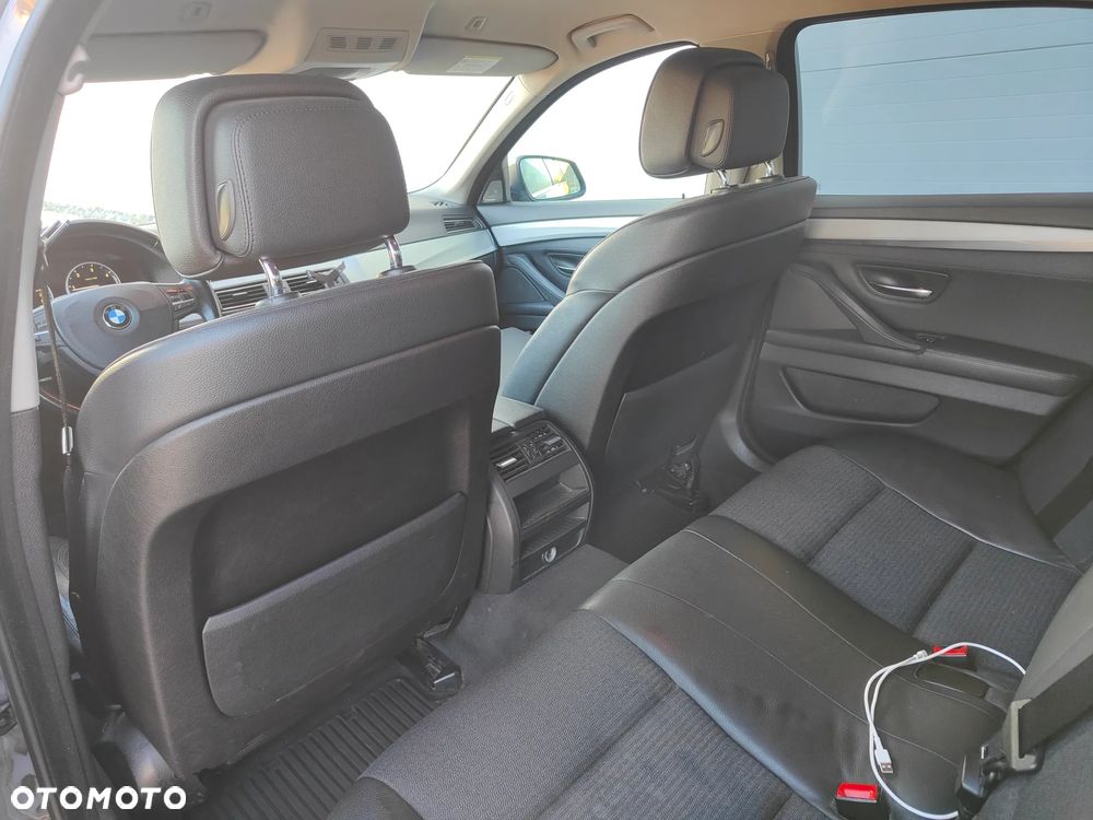 BMW Seria 5 520d - 11