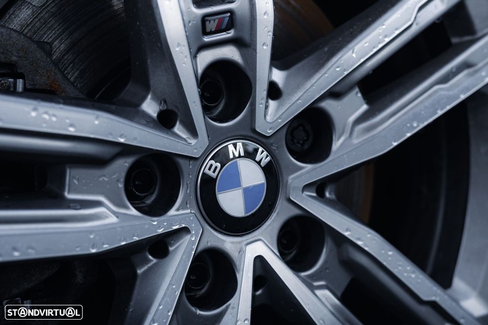 BMW 116 d Pack Desportivo M - 12