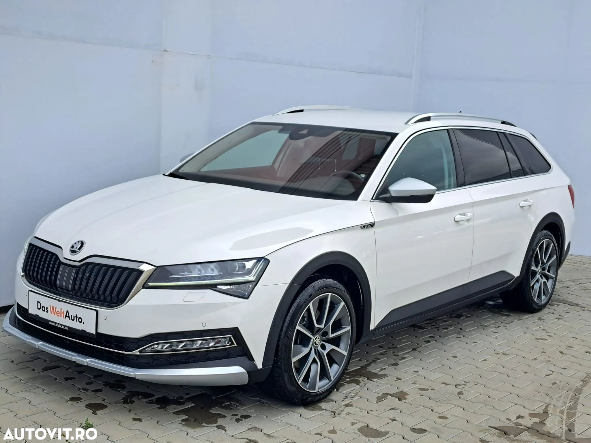 Skoda Superb Combi 2.0 TDI 4X4 DSG Scout - 1