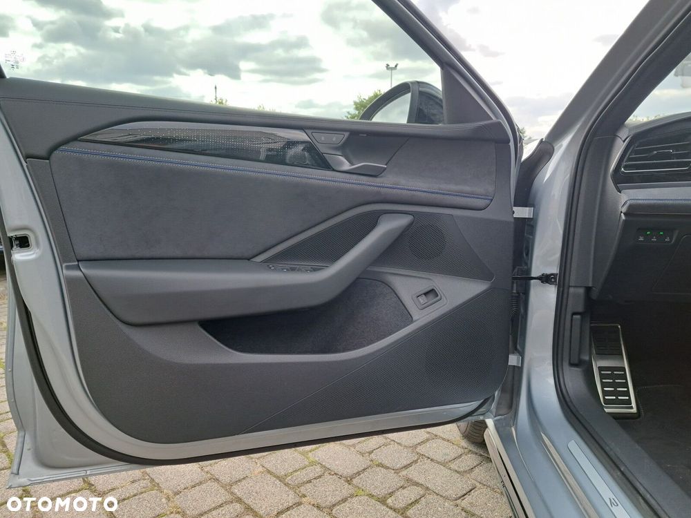 Volkswagen Passat 2.0 TSI 4Mot R-Line Plus DSG - 12