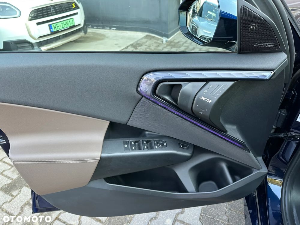 2025 BMW X3, photograph 9