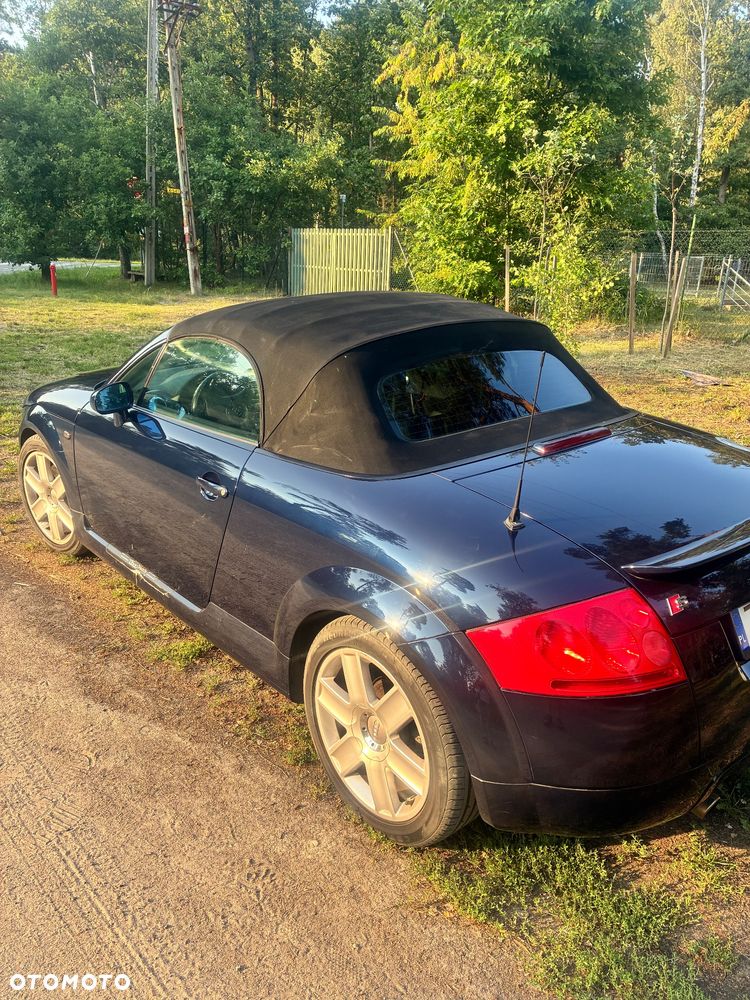 Audi TT Roadster - 2