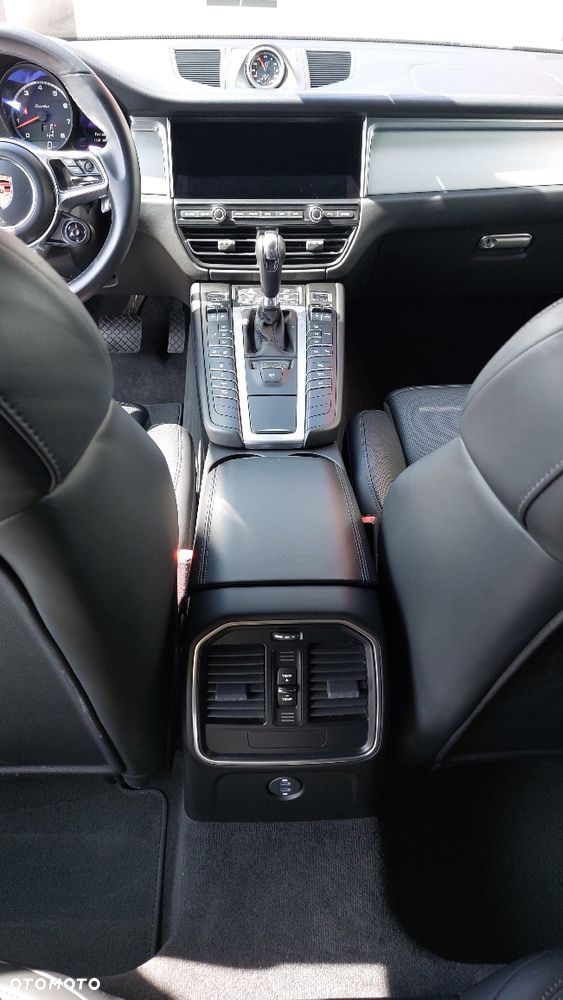 Porsche Macan - 18
