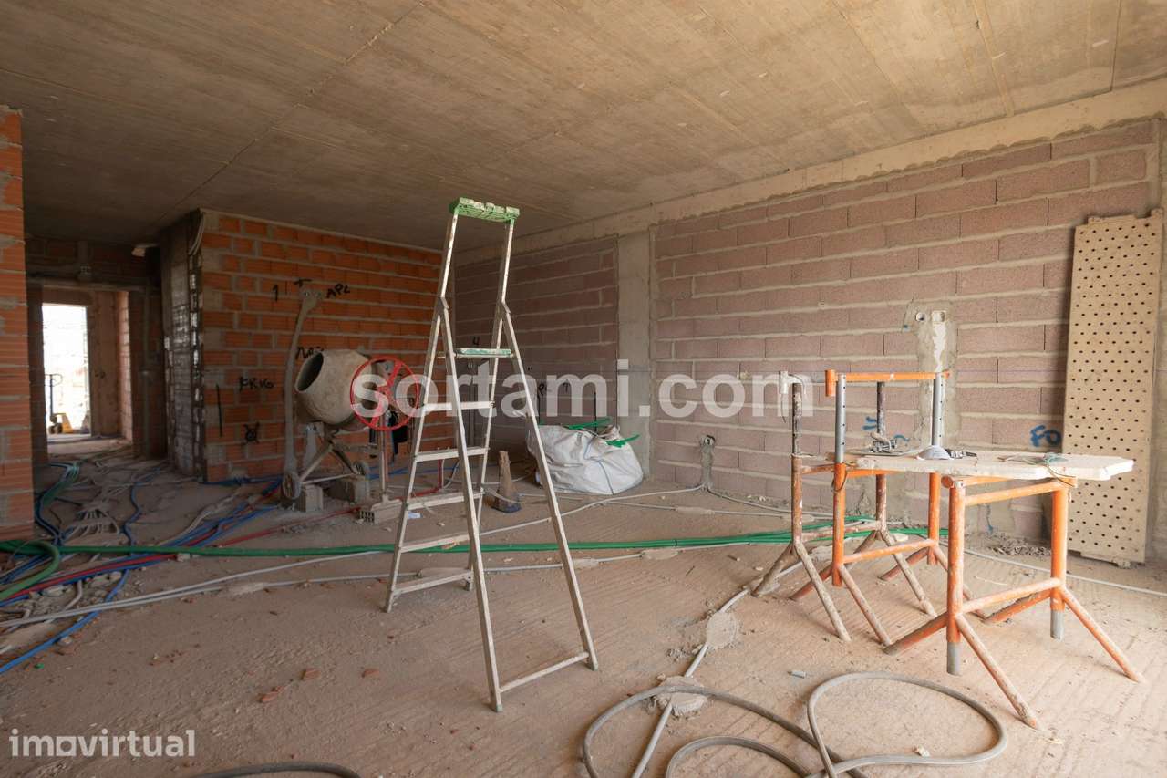 Apartamento T2 Venda em Quarteira,Loulé - Grande imagem: 2/18