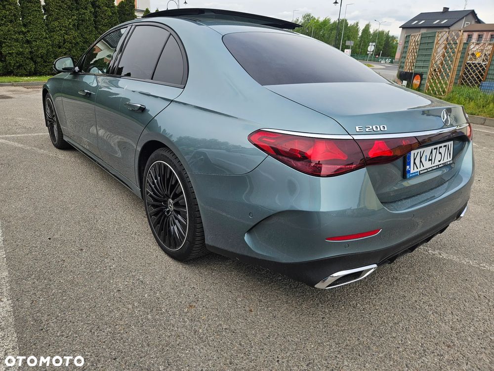 Mercedes-Benz Klasa E 200 mHEV 4-Matic AMG 9G-Tronic - 2