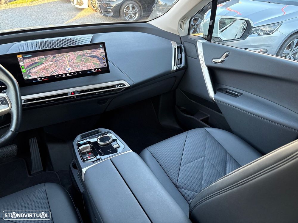 BMW iX xDrive 40 - 12