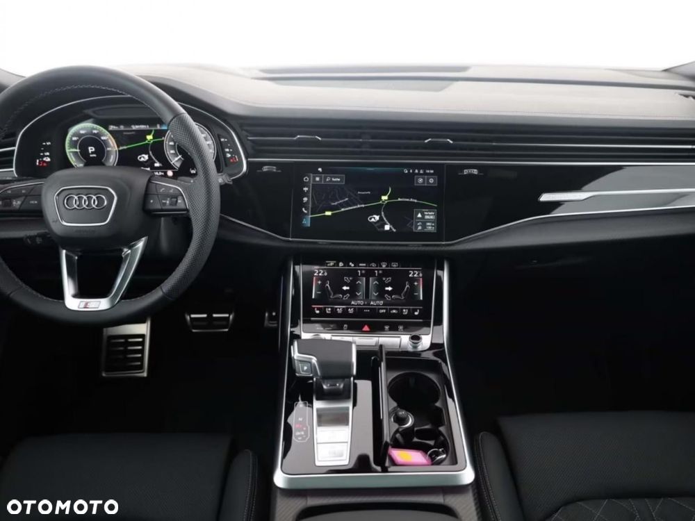 Audi Q8 - 8
