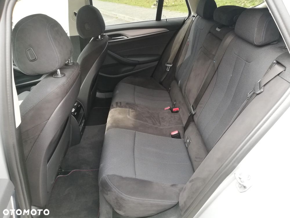 BMW Seria 5 520d Touring M Sport Edition - 32