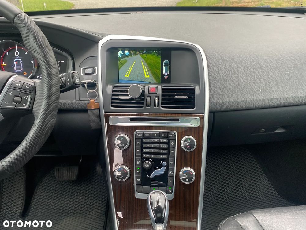 Volvo XC 60 D3 Geartronic Summum - 17