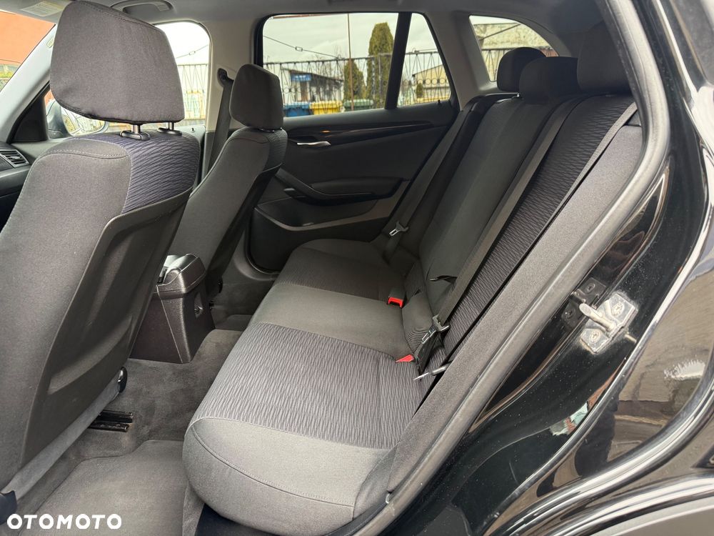 BMW X1 sDrive18d - 11