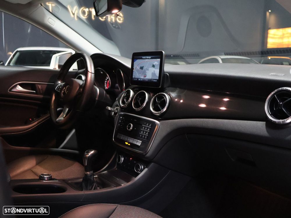 Mercedes-Benz CLA 180 d Shooting Brake Urban - 7