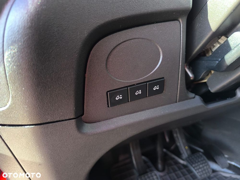 Iveco Daily 50C18 Plandeka, 12 Palet, Sypialnia, Firana+Drzwi z tyłu. - 24