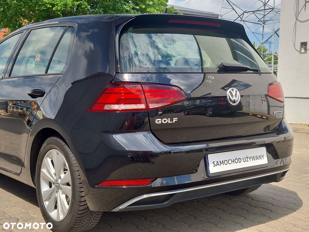 Volkswagen Golf - 25