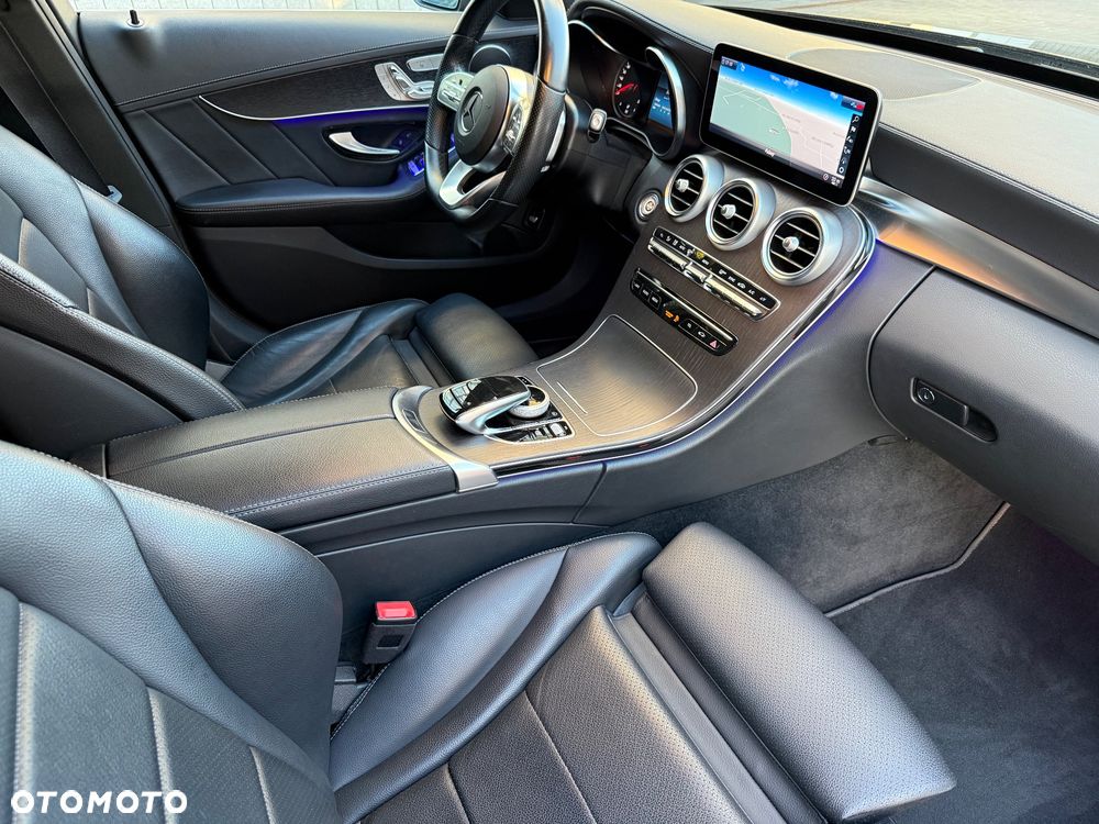Mercedes-Benz Klasa C 300 d 4MATIC 9G-TRONIC - 18