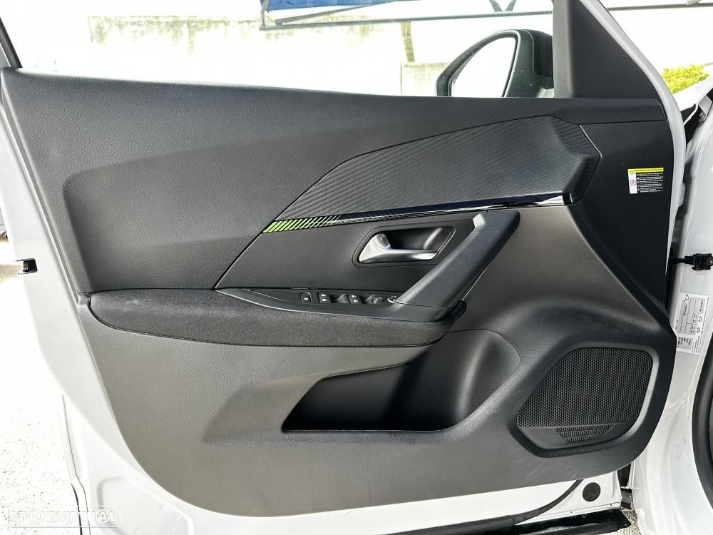Peugeot e-2008 54 kWh Style - 16