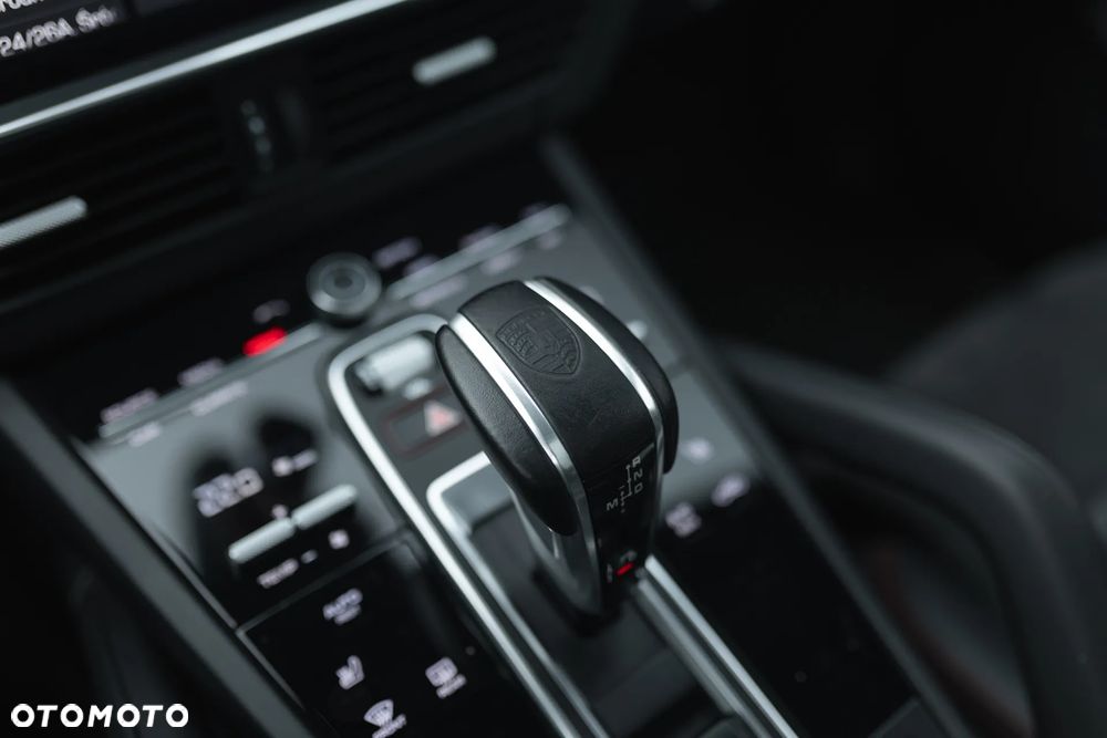 Porsche Cayenne GTS - 29
